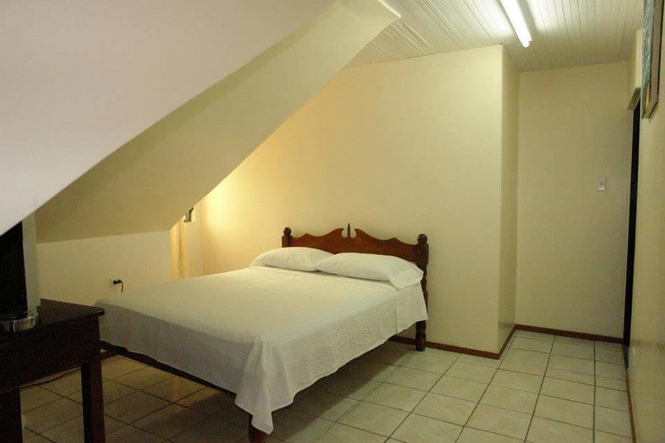 Sea Breeze Guest House Belize City Buitenkant foto