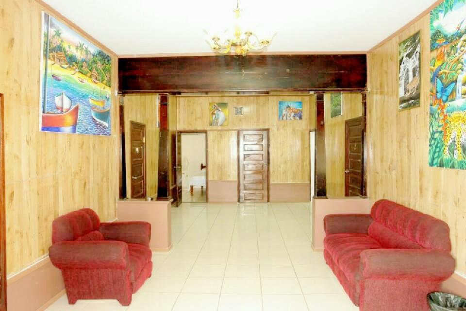 Sea Breeze Guest House Belize City Buitenkant foto